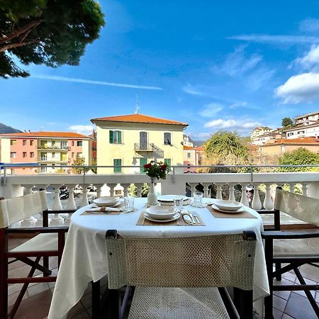 Villa Migliorini Lusso & Comfort In Finalborgo. Finale Ligure Buitenkant foto